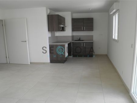 Location Appartement 2 pièces 47m² ANTIBES 06600 - Photo 2