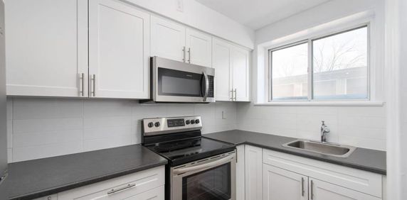 Whitehall Apartments - Photo 2