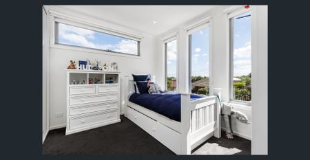 LUXURY BEACHSIDE LIVING | LOW MAINTENANCE LIFESTYLE! - Photo 4