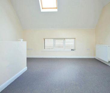 2 bedroom end of terrace house to rent - Photo 4