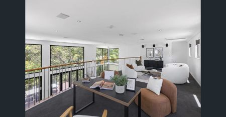 ELEVATED GOLF COURSE RESIDENCE WITH EXPANSIVE ENTERTAINING! - Photo 5