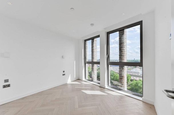 3 bedroom flat to rent - Photo 1