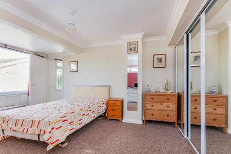 3 Bed Detached House, Park View, LE3 - Photo 4