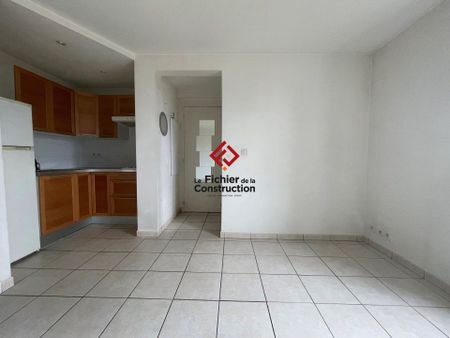 Location Appartement 2 pièces 35m² ST ISMIER 38330 - Photo 2