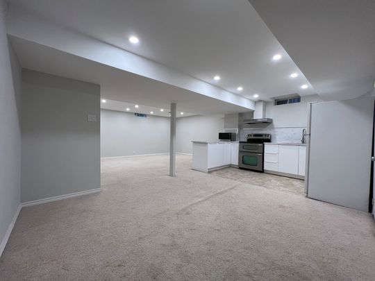 For Lease - 86 Verdi Road, Richmond Hill, Ontario - Photo 1