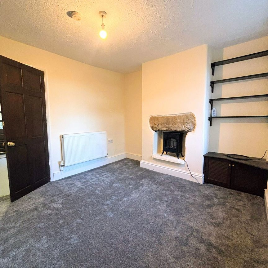 Loads Road, Chesterfield, Holymoorside - Photo 1