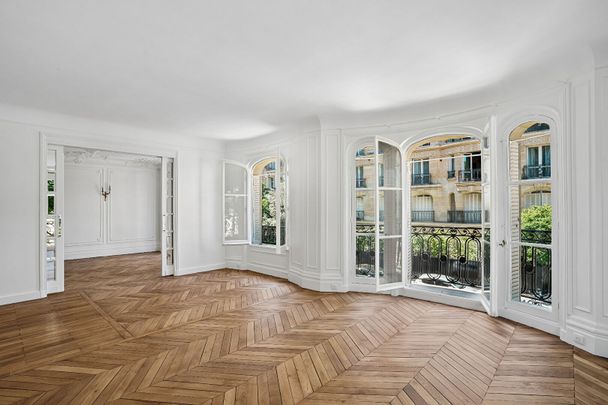 Tout savoir sur cet appartement dans le quartier Gros Caillou, à Paris 7ème - Photo 1