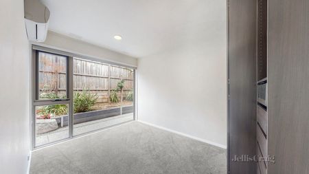 24 Erica Ave, Glen Iris - Photo 5