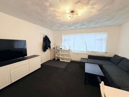 Robere House - Photo 1