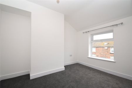 4 bed terraced house to rent in Clark Street, Scarborough, YO12 - Photo 3