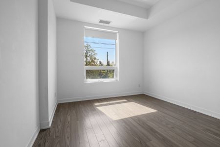 For Lease - 3560 St Clair Avenue Unit# 323, Toronto, Ontario - Photo 3