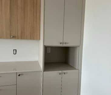 NEUF 4 ½ AVEC PIÈCE BUREAU FERMÉ À PARTIR 1550$ SABREVOIS - Photo 1