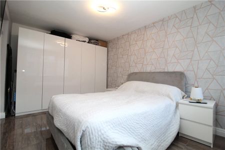 Warham Road, South Croydon, CR2 6LH - Photo 2