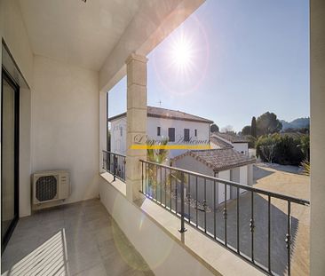 Appartement à CALVISSON, T2, deux pièces, SH 49.52 m², terrasse. Parking. - Photo 4