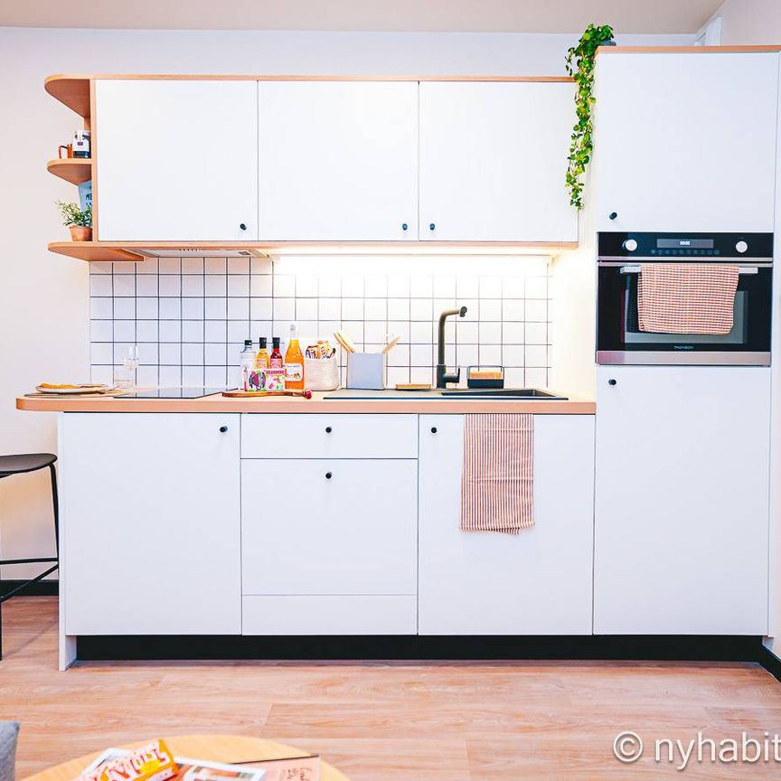 Logement à Paris, Location meublée - Photo 1