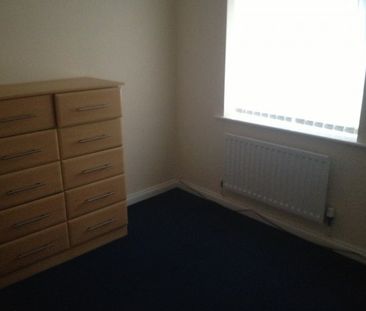 3 Bedroom Town House - Photo 2