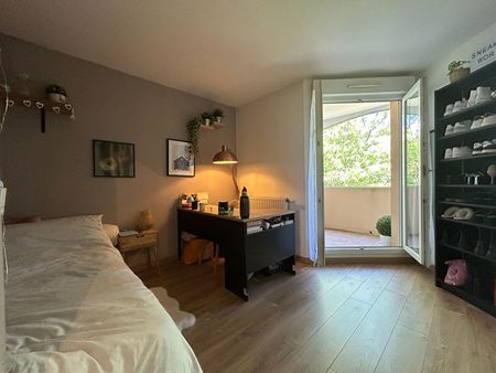 Location Appartement 4 pièces 82m² - Photo 2