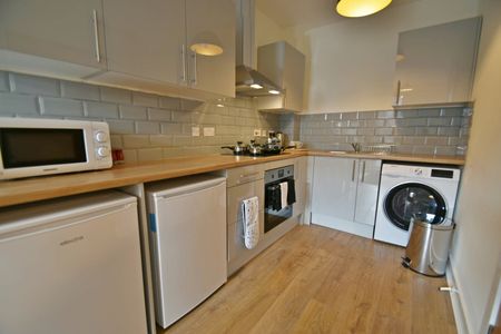 1 Bed Flat, Deans Road, M3 - Photo 5