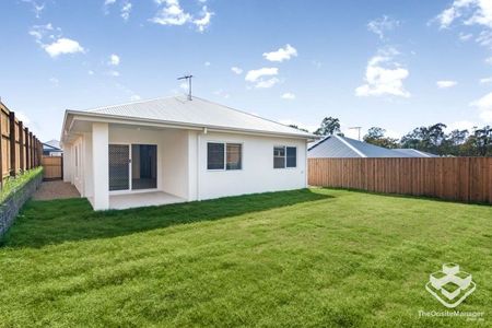 Brand New Family Home in Park Ridge! - Photo 5