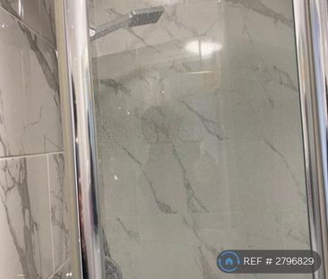 Studio to rent - Photo 6