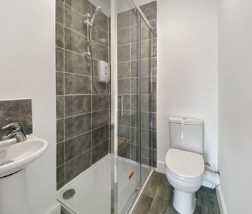 First Floor Back Bedroom, 32 Bullingdon Road, Oxford OX4 1QH - Photo 6