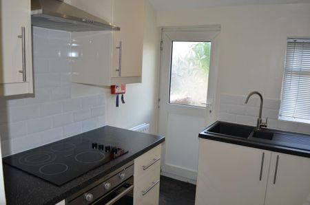 Helmsley Road, Newcastle Upon Tyne - Photo 4