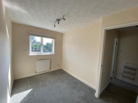 2 bedroom semi-detached house to rent - Photo 3