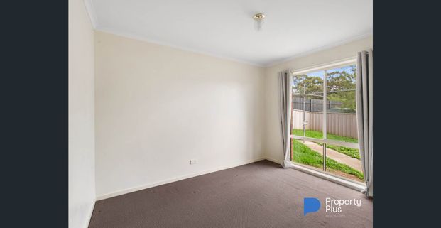 Neat & Low-Maintenance Living in a Quiet Court - Photo 1