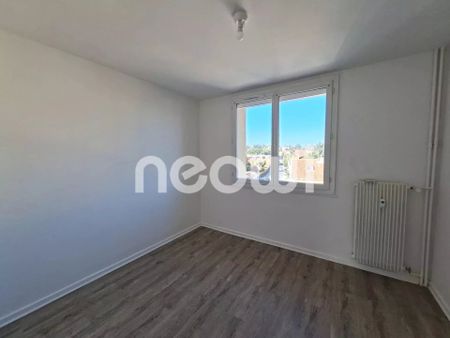 Location Appartement 4 pièces 65m² VILLEFRANCHE SUR SAONE 69400 - Photo 4