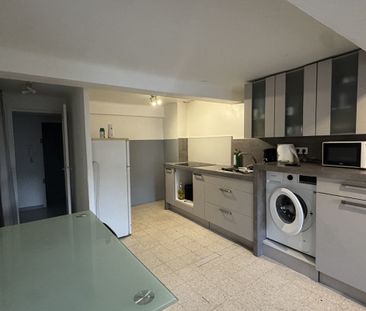 CUERS - Centre -ville- Appartement T2 de 37 m² - vue dégagée - Photo 2