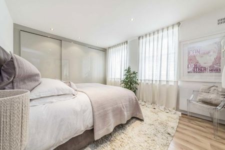 3 bedroom flat to rent - Photo 4