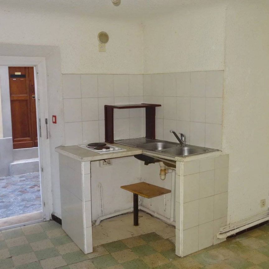 SAINT LAURENT DU VAR - VILLAGE - STUDIO AVEC CHAMBRE EN RDC - Photo 1