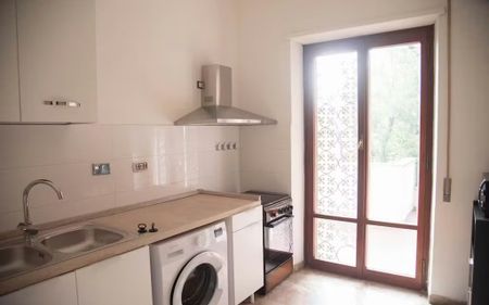 Via Colle Di Mezzo, Rome, Lazio 00143 - Photo 2