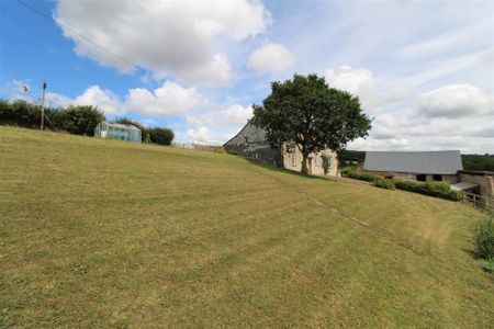 Bishops Tawton, Barnstaple - Photo 3