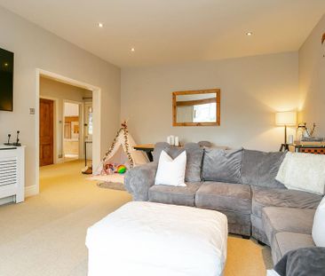 2 bedroom property to rent - Photo 2