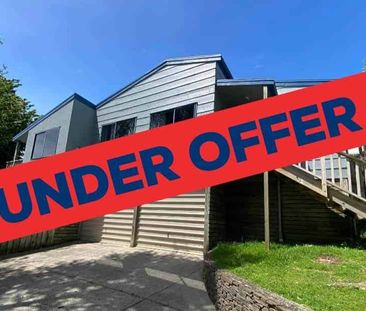 Welcome Bay Family Home - Photo 4