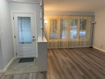 For Lease - 263 Franklin Street, Kitchener, Ontario - Photo 2