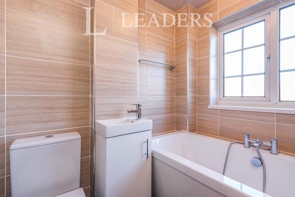 3 bedroom terraced house to rent - Photo 1