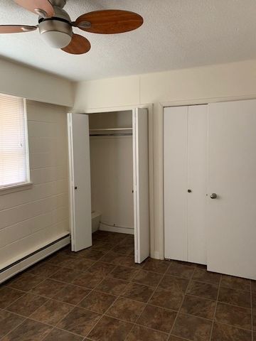 1 BDRM/1 BATH - 1909 7TH ST E - Available FEB 1 - Photo 3