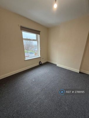 2 bedroom end of terrace house to rent - Photo 1