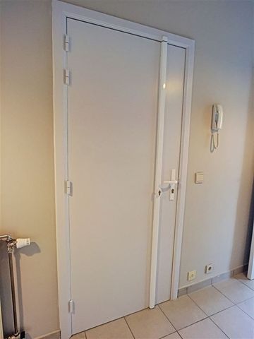 Appartement te NIVELLES (1400) - Photo 5