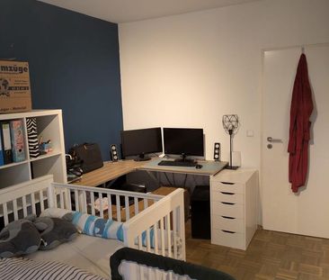 Großzügige 4-Zimmer-Wohnung mit zwei Balkonen und Stellplatz - Foto 1