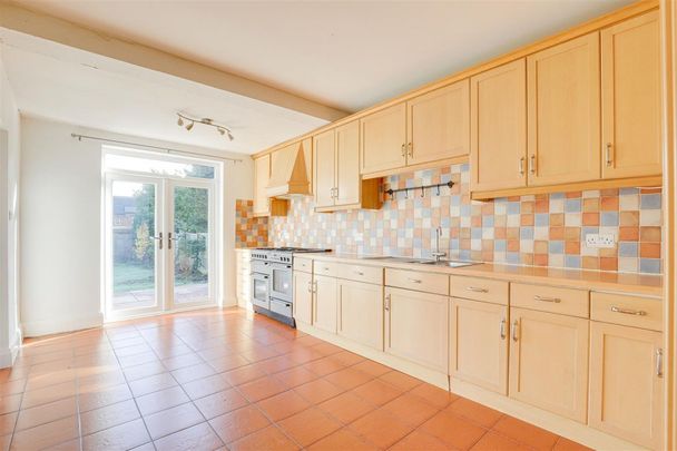 4 Bed Detached house For Rent - Photo 1