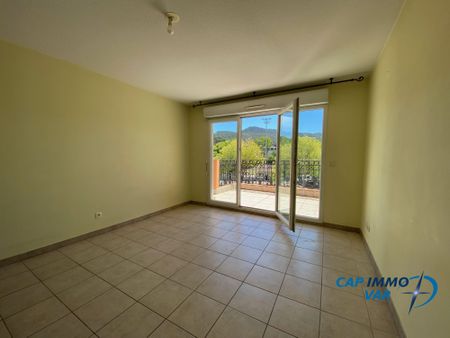 Location Appartement 2 pièces 39m² ST CYR SUR MER 83270 - Photo 2