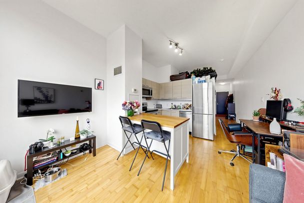 For Lease - 569 King Street Unit# 203, Toronto, Ontario - Photo 1