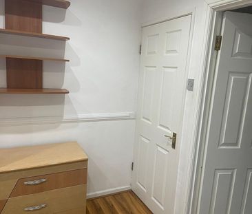 Room in a Shared House, Layfield Crescent, NW4 - Photo 2