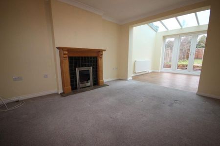 3 bedroom terraced house to rent - Photo 5