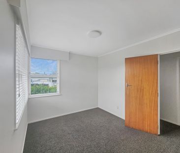 ONE TREE HILL Moana Avenue 3 bedroom recently decorated with double... - Photo 6
