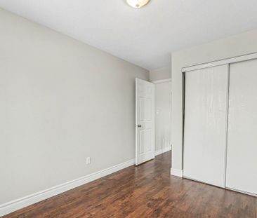 For Lease - 429 Ashbourne Crescent, Barrhaven, Ontario - Photo 5