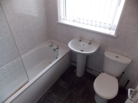 1 bedroom private hall to rent - Photo 5